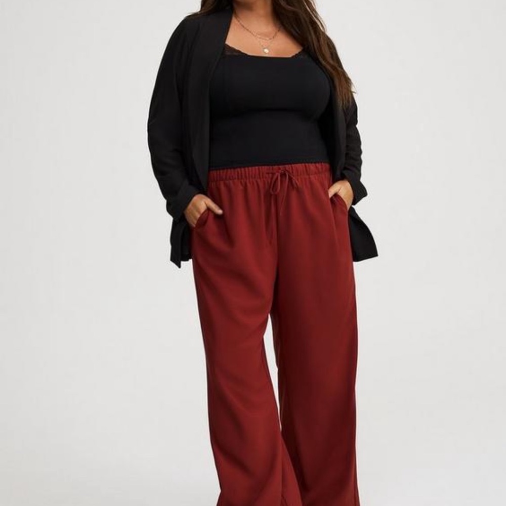 NWT, Torrid Wide Leg High-Rise Pull-On Crepe Pant 4 (4X/26) Regular, Fired Brick - Picture 2 of 8
